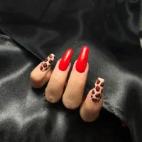 کاشت و ترمیم ناخن تخصصی با قیمت مناسب