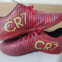 کفش فوتبال و فوتسال