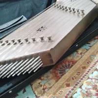 سه مهر زیر قیمت