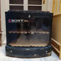 میز زیر. تلویزیونی