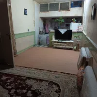 خانه دربست سه طبقه بنا ۱۵۰|اجارهٔ خانه و ویلا|قم, شهرک امام حسین|دیوار
