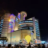 آرایشگر ، دستیار آرایشگر وفشیال کار