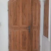 درب با چهار چوب