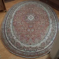 دوعدد فرش بیضی و فرش کناره ماشینی