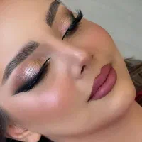 اجاره انواع لاین و انجام خدمات میکاپ وشنیون وعروس|خدمات آرایشگری و زیبایی|مشهد, شهرک امام هادی (شهرک غرب)|دیوار