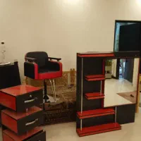۴عدد فایل کشو دار . صندلی کوتاهی. ویترین آینه دار