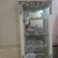بوفه ویترین تاج دار