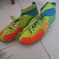 کفش سالنی فوتسال