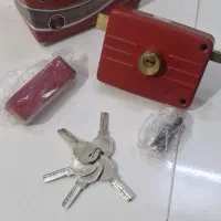 قفل درحیاط نو