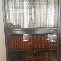 کتابخانه ی چوبی