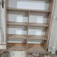 کتابخانه تمیز و مرتب