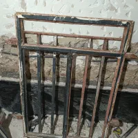 پنجره آهنی