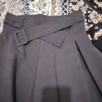 دامن زنانه.