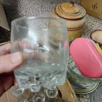 لیوان و نیم لیوانی پافیلی