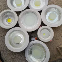 چراغ سقفی توکار ۳۰وات ۸ عدد هر عدد۴۵۰ هزار تومان