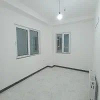 نقاشی کاغذدیواری  و رنگ ساده پلاستیک و نما ساختمان