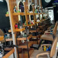 همکار ماهر  در سالن حداقل سابقه کار ۵ سال