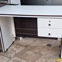 میز تحریر و صندلی