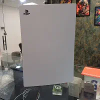 PS  4     v    PS  5