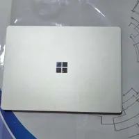 فروش سورفیس لپ تاپ ۱۹۴۳