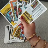 سرکتاب و فال تاروت دقیق
