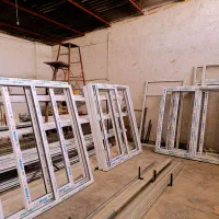 تولید پنجره دوجدارهupvc توری پلیسه و رگلاژ پنجره