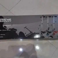 اسکوتر رنگ قرمز با وزن 100کیلو