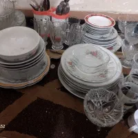 لوازم چینی غذاخوری ولیوان اب وغیره