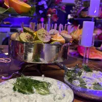 کمک آشپز و قلیان زن