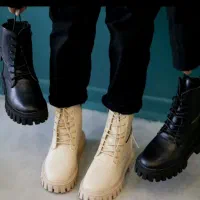 کفش|کیف، کفش، کمربند|چوار, |دیوار