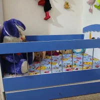 تخت وکمد کودک