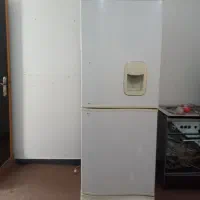یخچال فریزر کاملا سالم  بدون زده گی