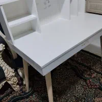 میز تحریر یا آرایشی یا.... شیک ورق ترک کاملا نو