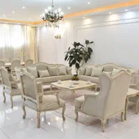 مبل کویین فرانسوی