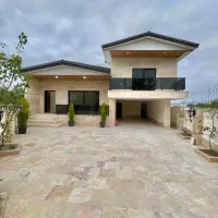 ویلا نیم پیلوت چهار دیواری مستقل سندار