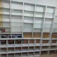 ویترین مغازه آرایشی و بهداشتی