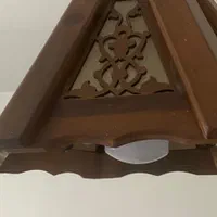 دو عدد لوستر چوبی و یک چوب لباسی|لوستر و چراغ آویز|اصفهان, جلفا|دیوار