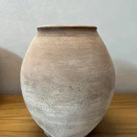 کوزه سفالی مدرن دستیاز