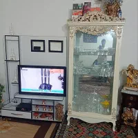 میز تلویزیون ومبل7نفربامیزعسلی بادرایوربفروش میرسد