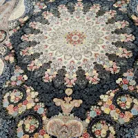 ۱عدد فرش ۶ متری۱۲۰۰ شانه تراکم ۳۶۰۰تمیز سالم