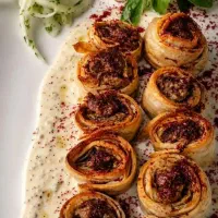 صندق دار و کمک آشپز