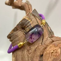 دستبند سنگ طبیعی دست تراش. نو