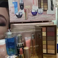 فروش عمده لوازم ارایشی  به قیمت دلار ۸۰تومن