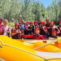 طبیعت گردی و قایق سواری در دل زاینده رود