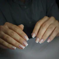 کاشت ناخن سمنان