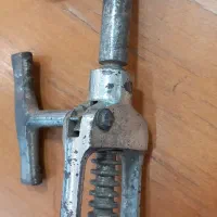 درباز کن شیشه شربتی آنتیک قدیمی ۷۰ ساله