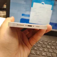 آیفون 13 سفید