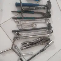 ابزارالات لاستیک پژو