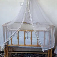 تخت نوزاد کنار مادر گهواره ای در حدنو