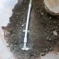 تاسیسات وتعمیرات آقای آچار فرانسه